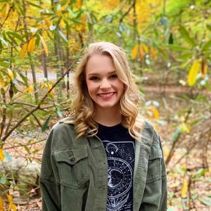 Meet your Posher, Ava